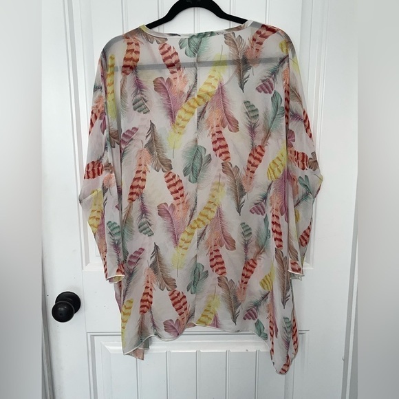 Newbury Kustom Boho Multicolor Feather Print Lightweight Sheer Tunic Top; Small - Picture 11 of 11